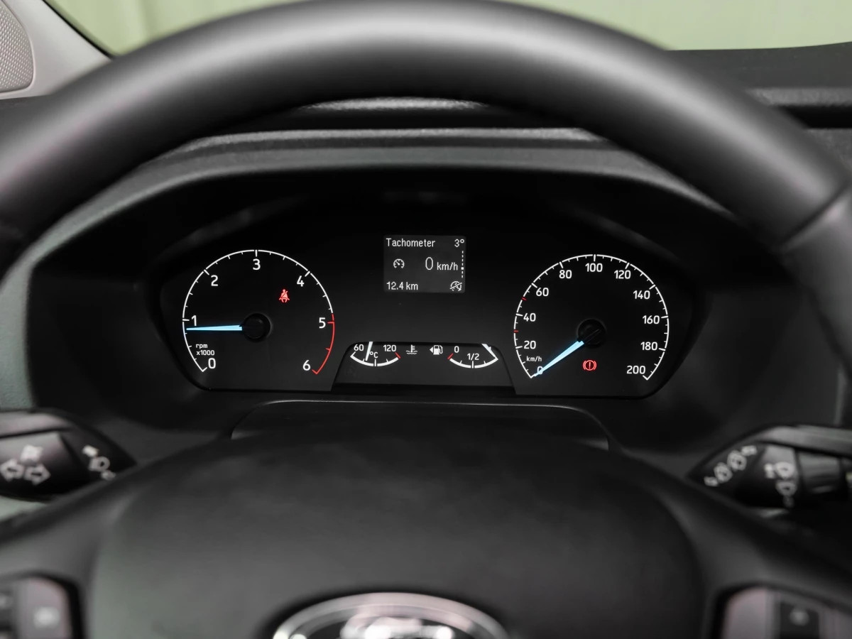 Ford-Transit Custom-image-9