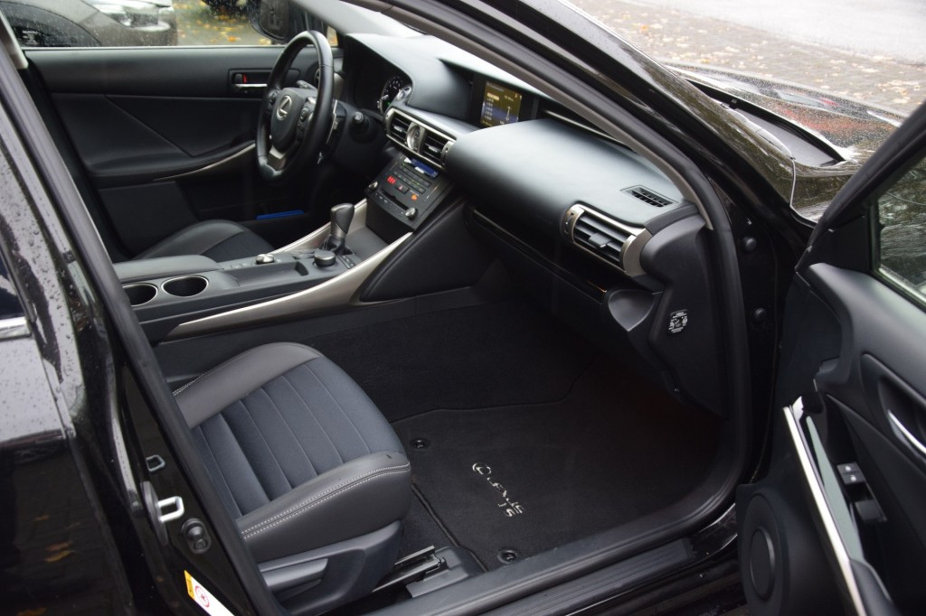 Hoofdafbeelding Lexus IS