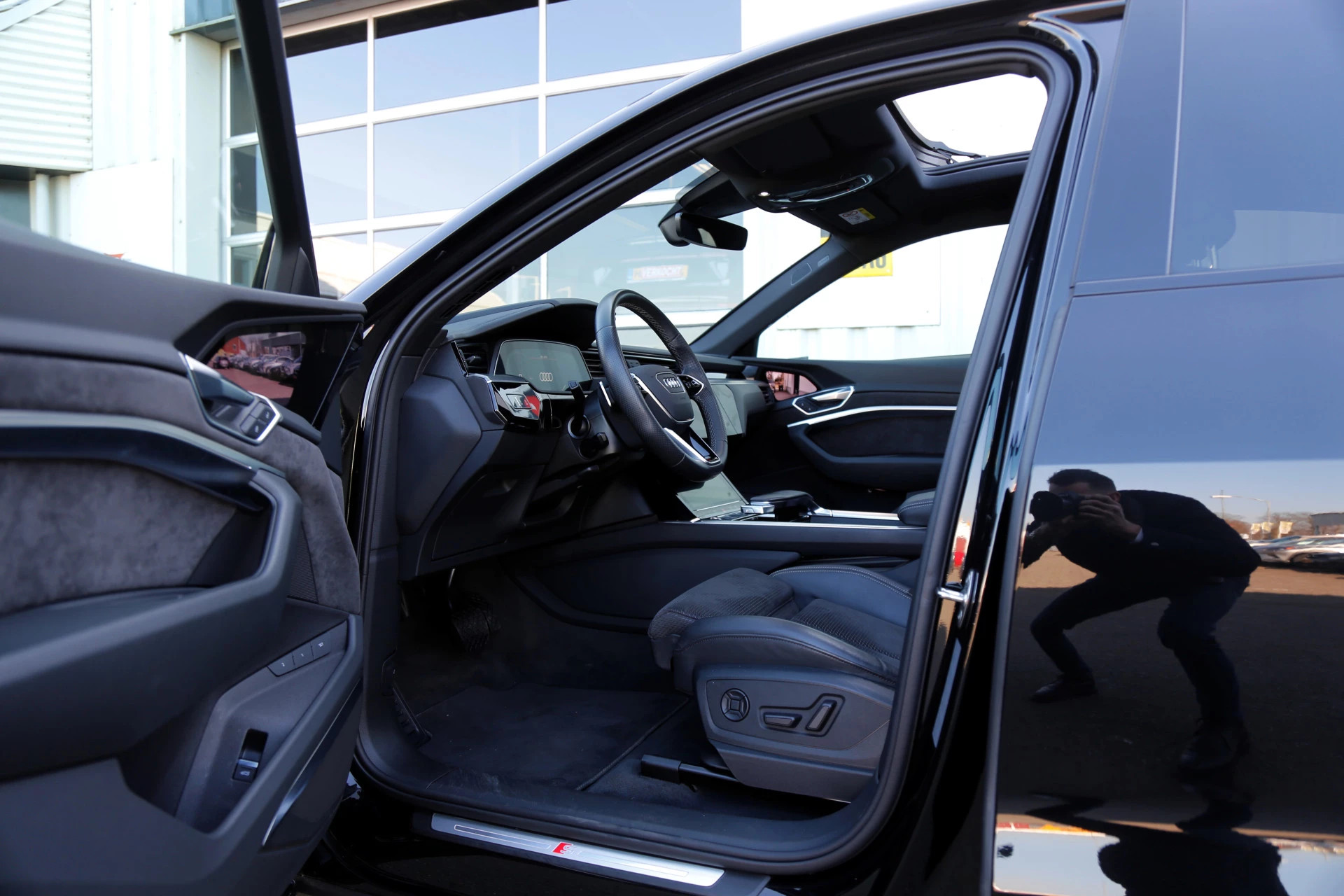 Hoofdafbeelding Audi e-tron