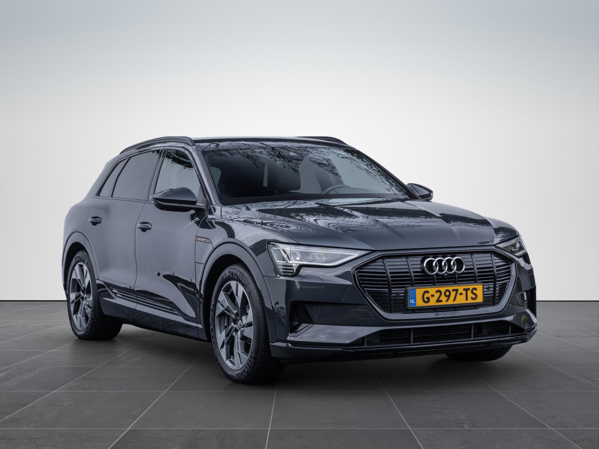 Hoofdafbeelding Audi e-tron