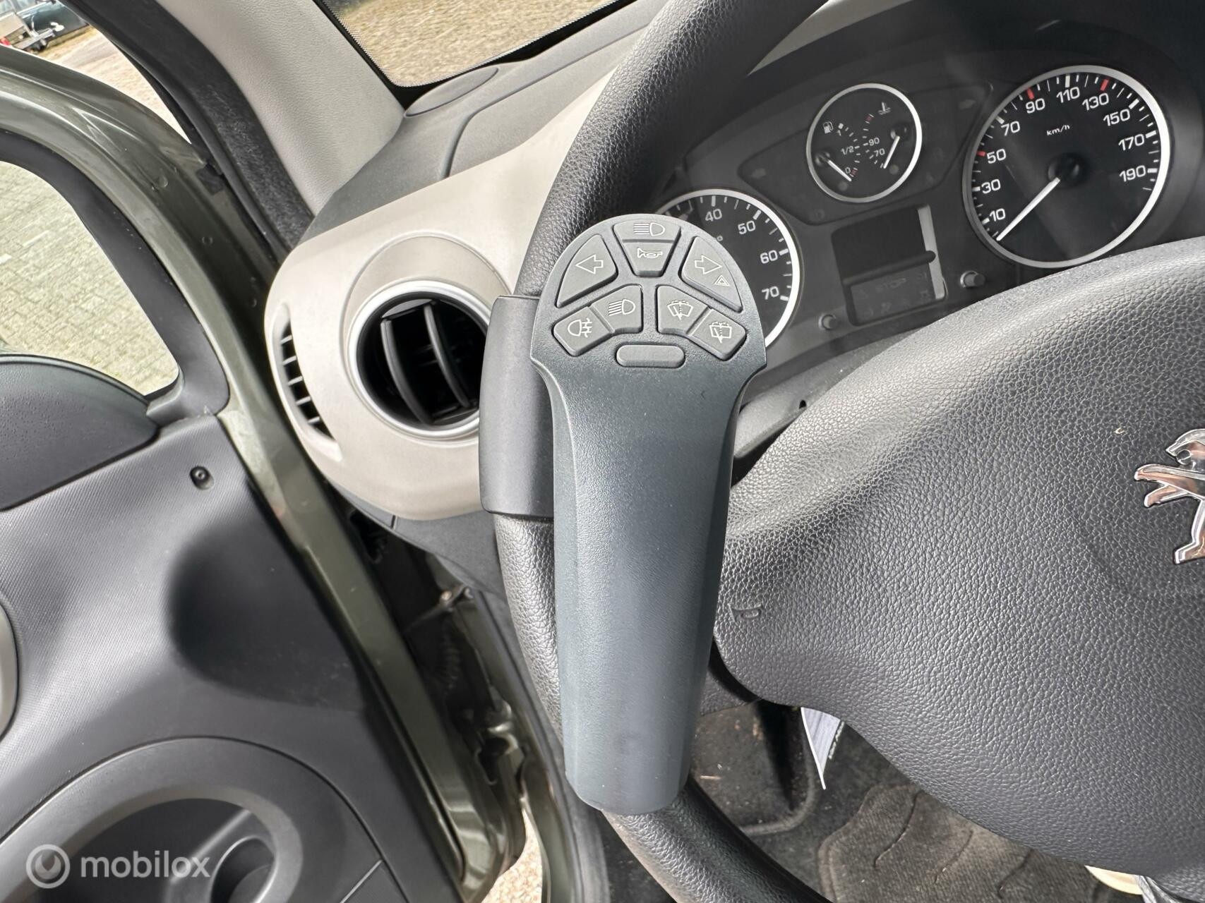 Hoofdafbeelding Peugeot Partner