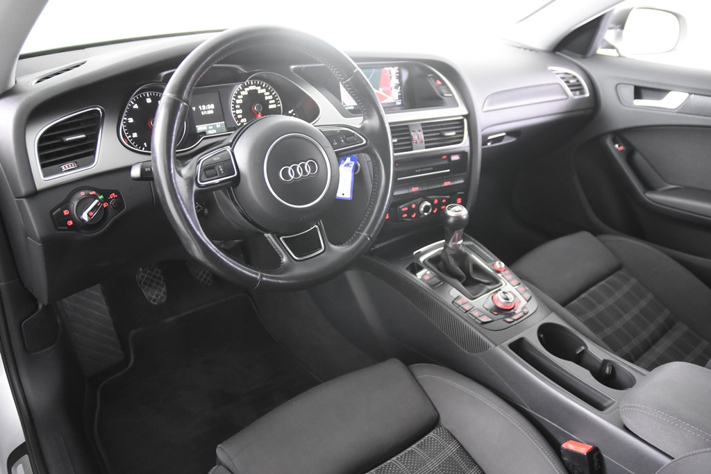 Hoofdafbeelding Audi A4