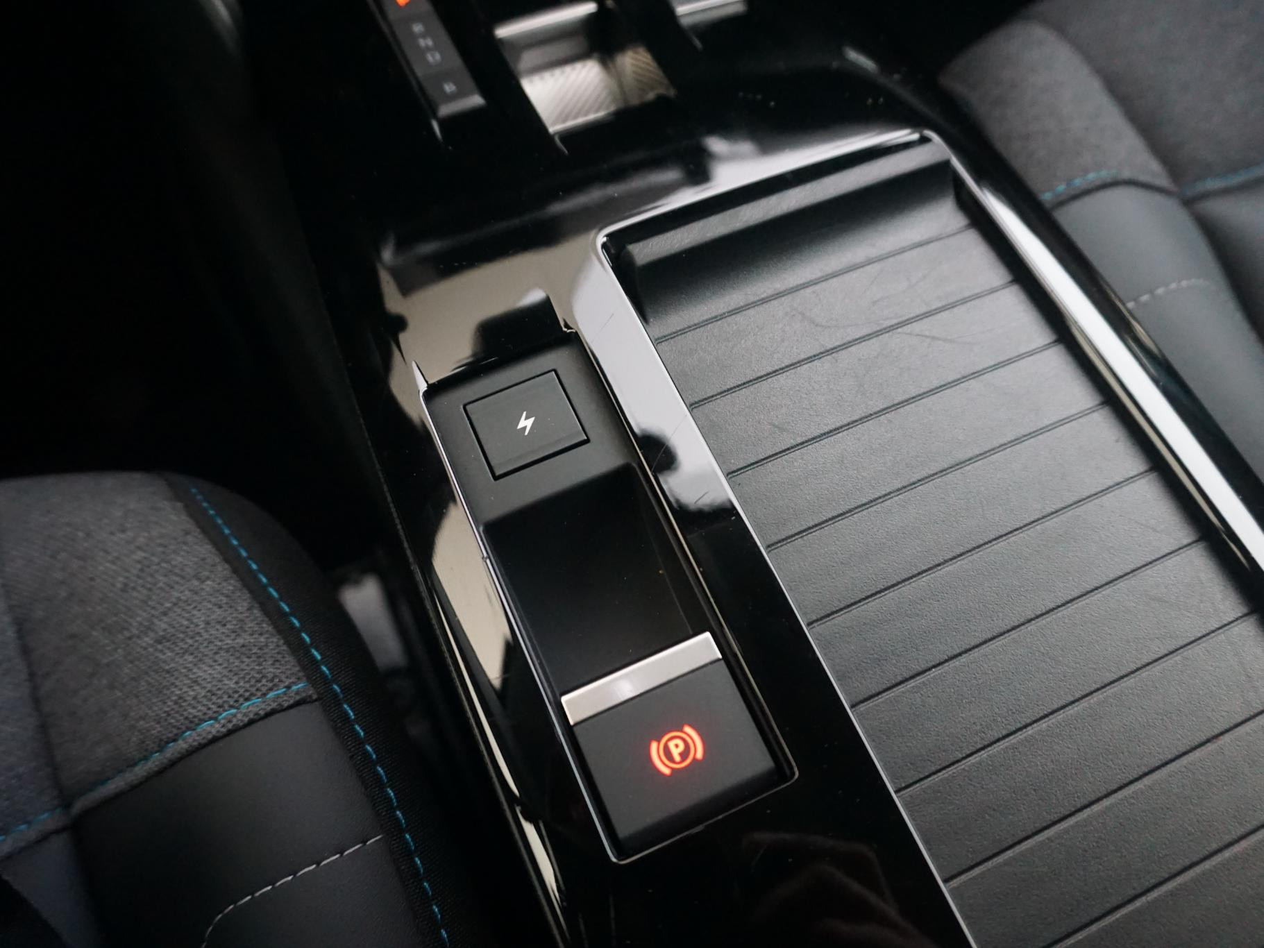 Hoofdafbeelding Citroën ë-C4