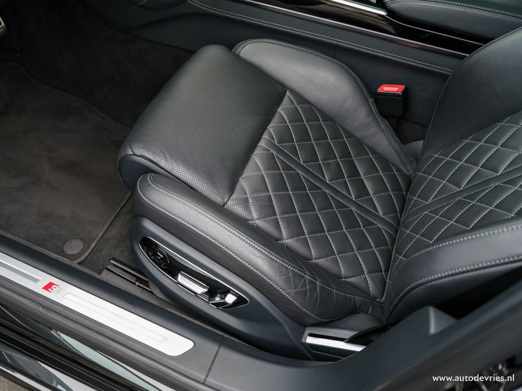 Hoofdafbeelding Audi A8