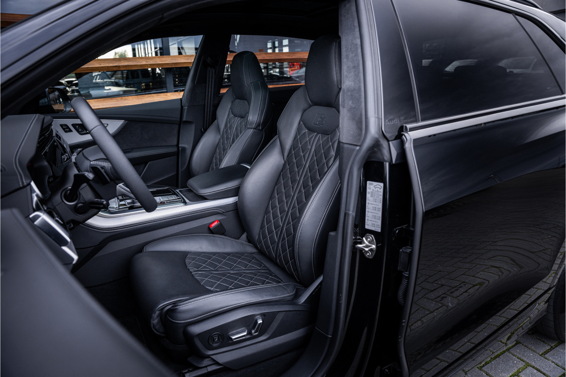 Hoofdafbeelding Audi Q8