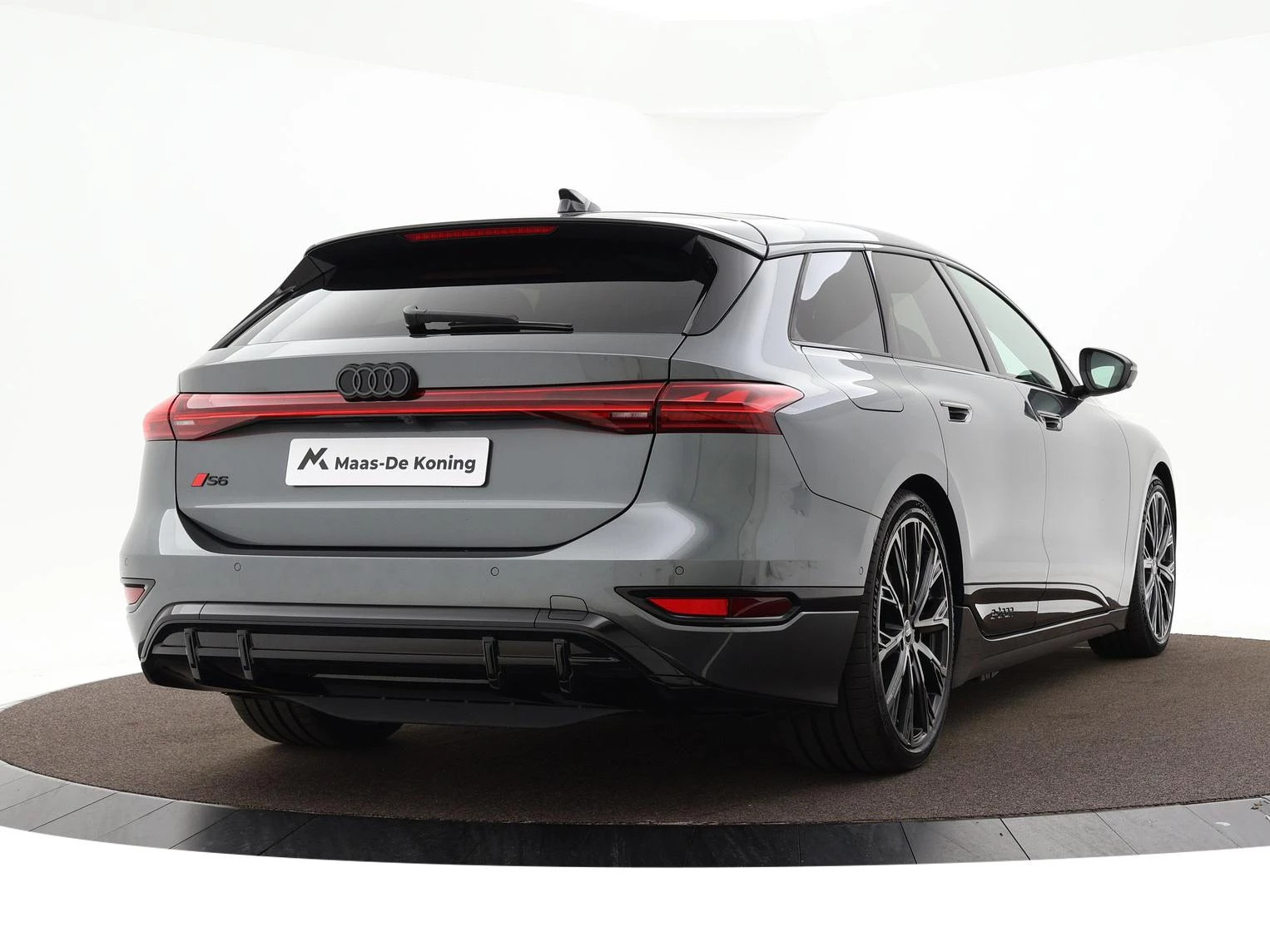 Hoofdafbeelding Audi S6 Avant e-tron