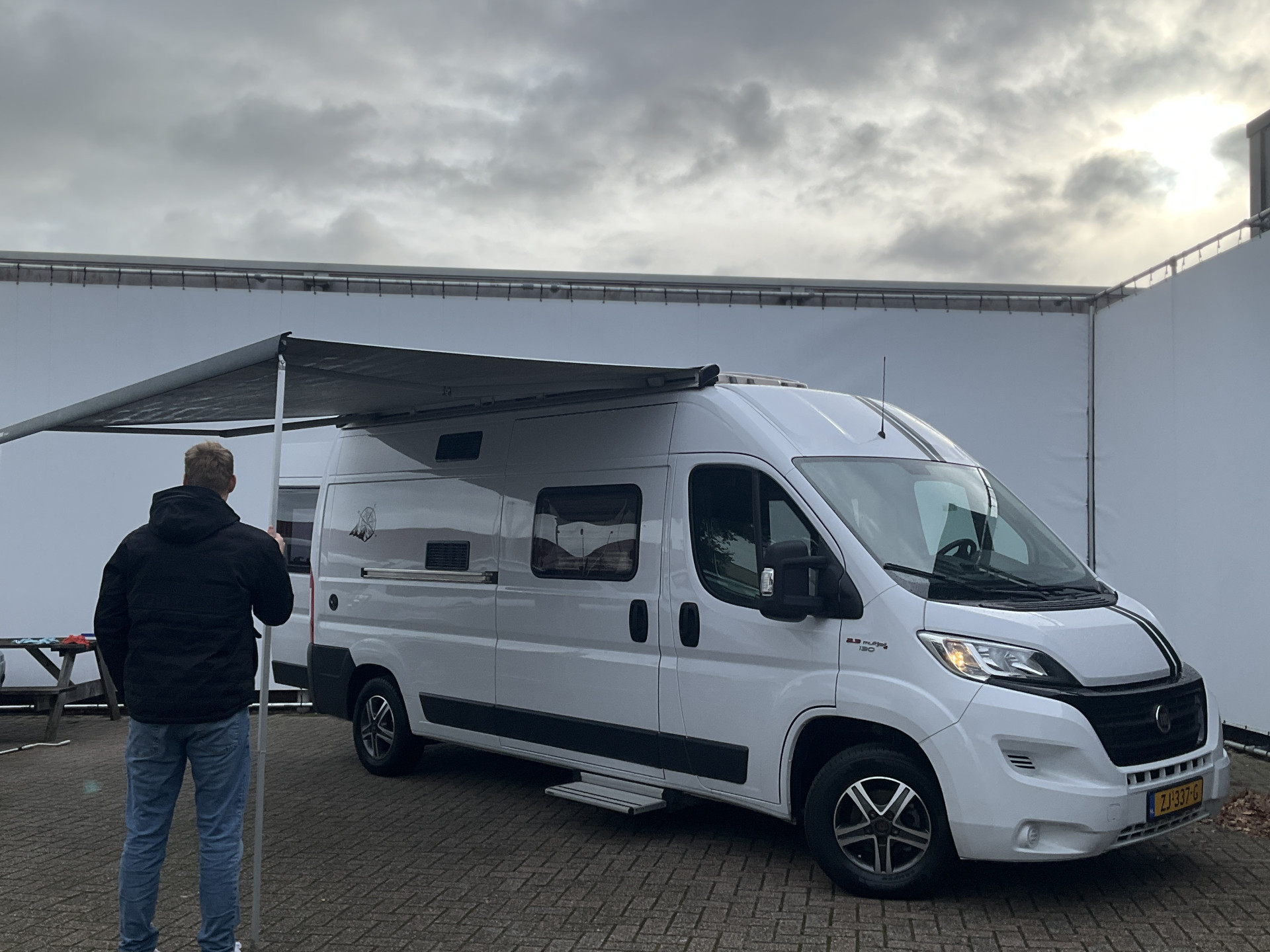 Hoofdafbeelding Knaus R07