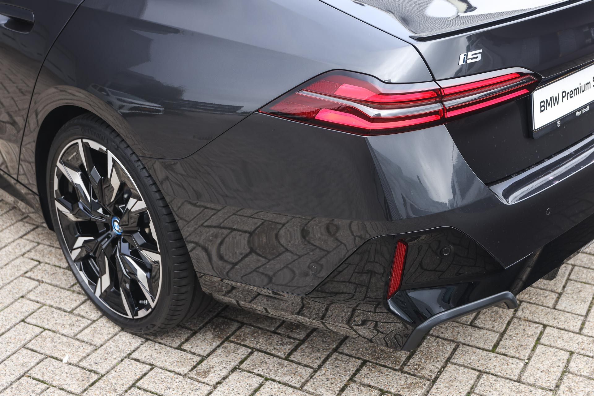 Hoofdafbeelding BMW i5