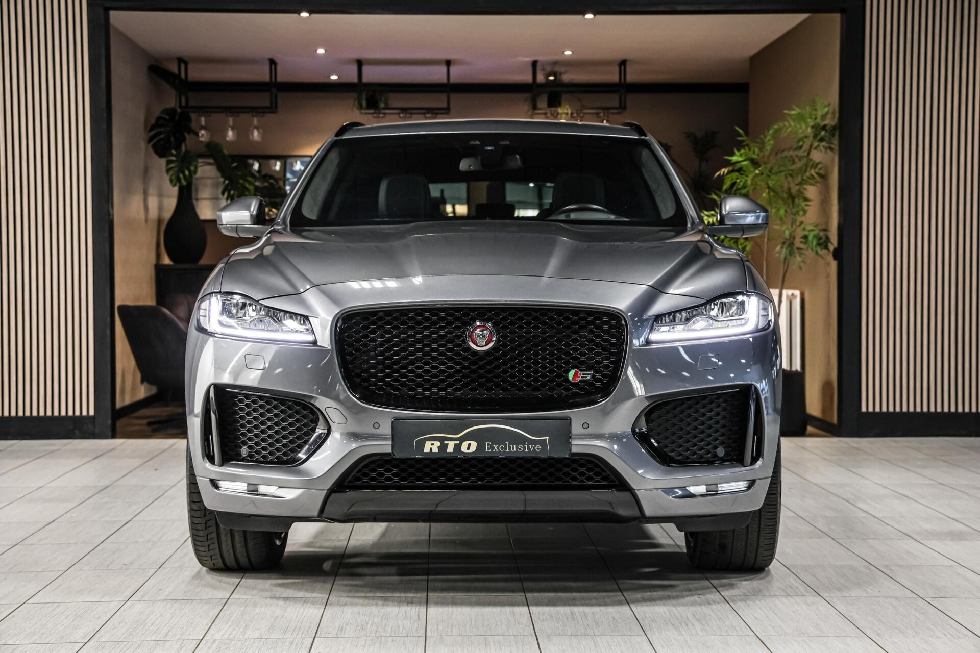 Hoofdafbeelding Jaguar F-PACE