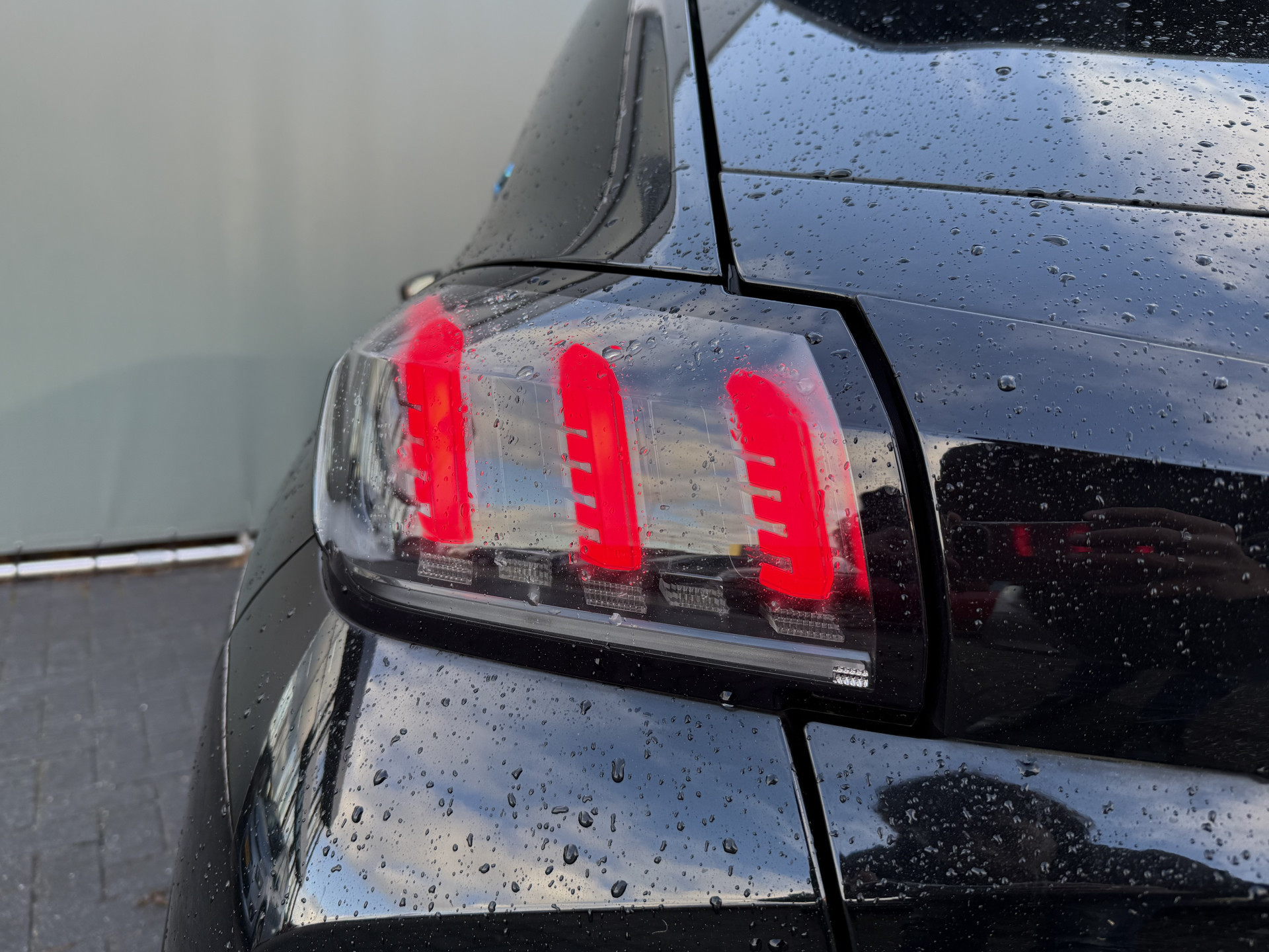 Hoofdafbeelding Peugeot e-208