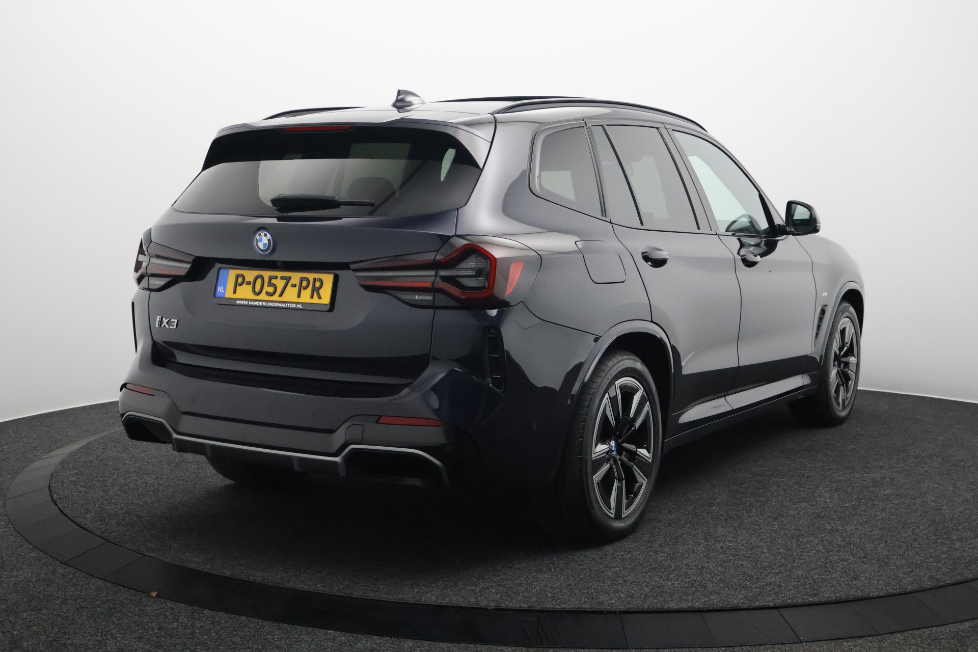 Hoofdafbeelding BMW iX3