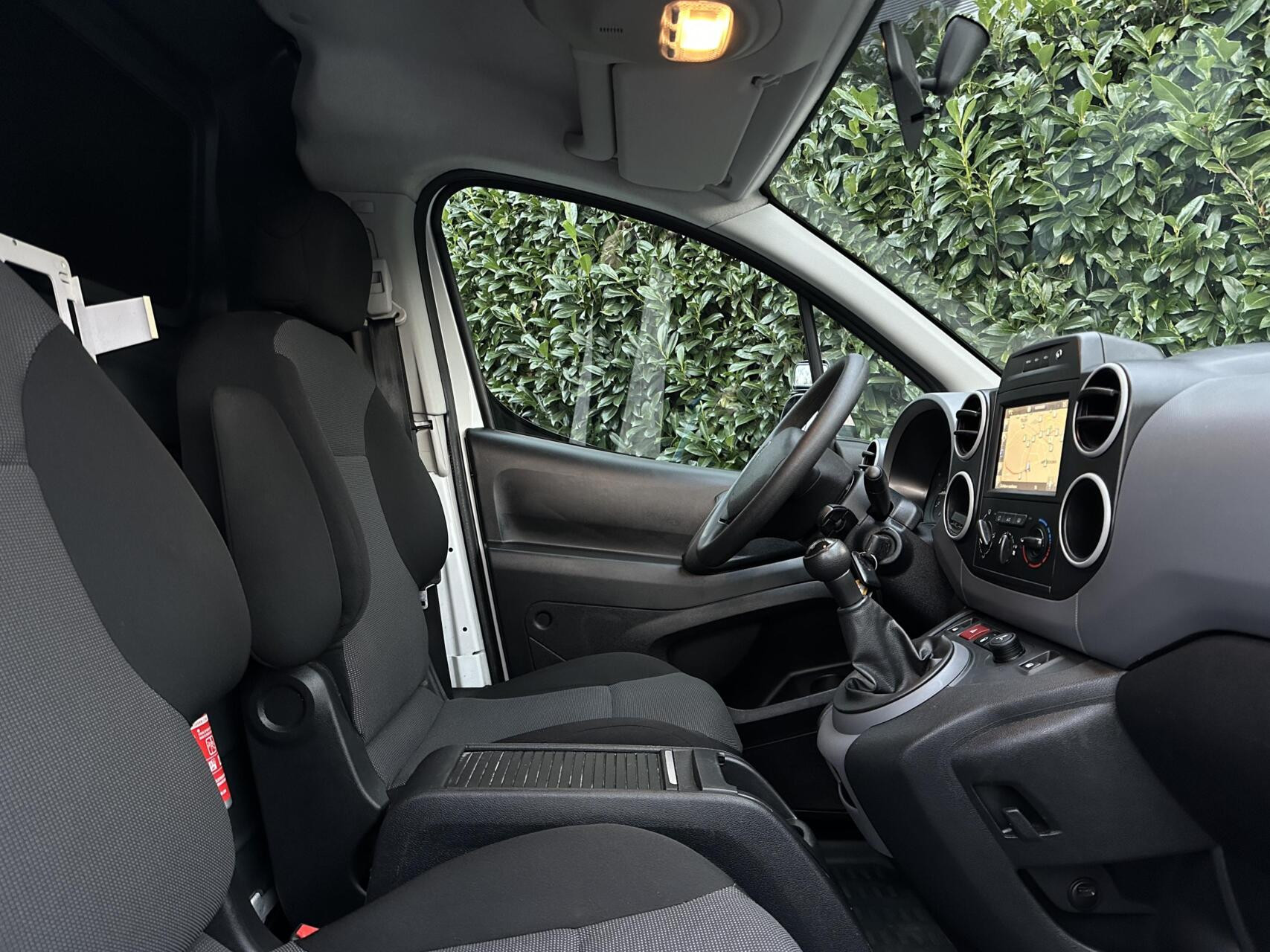 Hoofdafbeelding Peugeot Partner