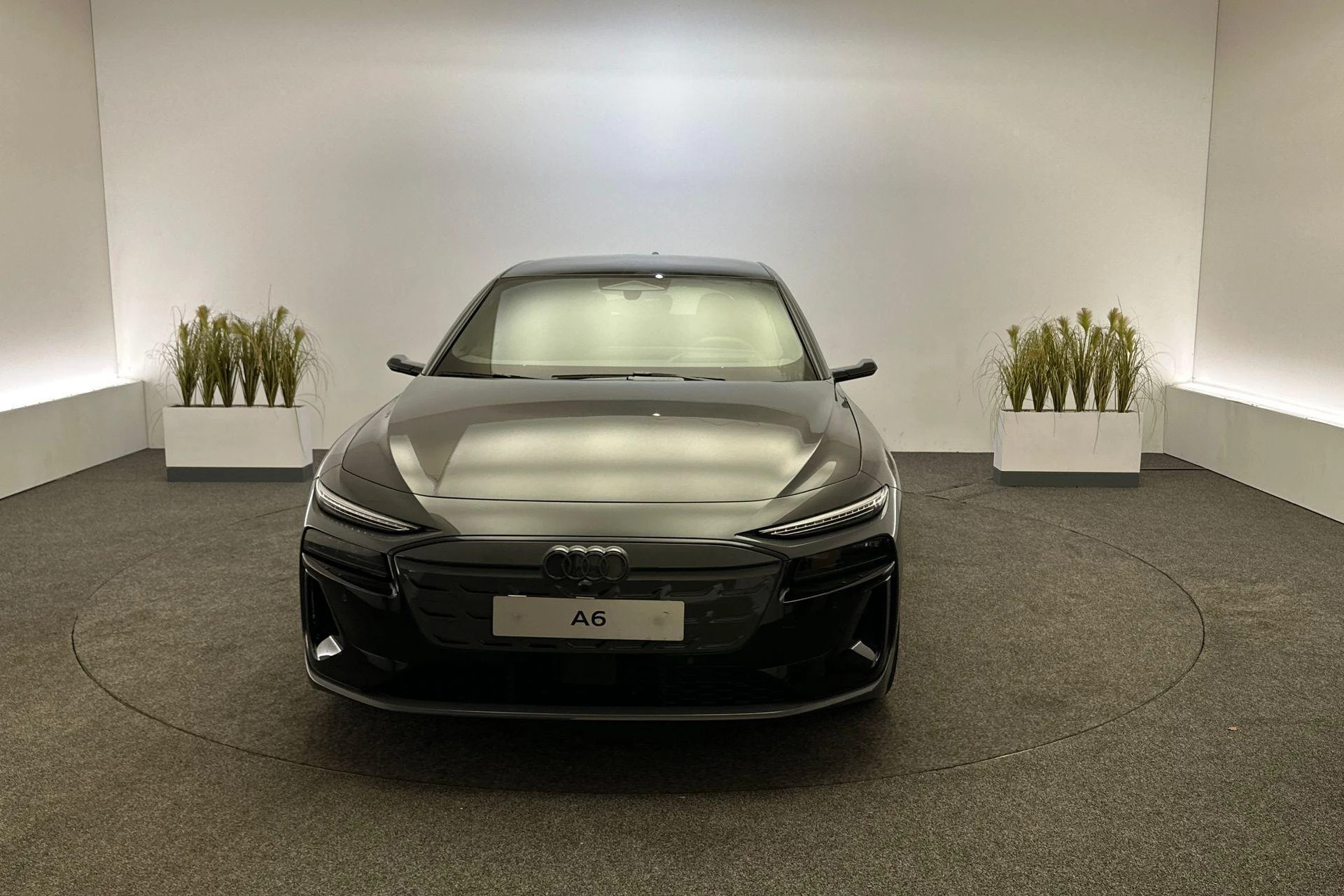 Hoofdafbeelding Audi A6 Avant e-tron