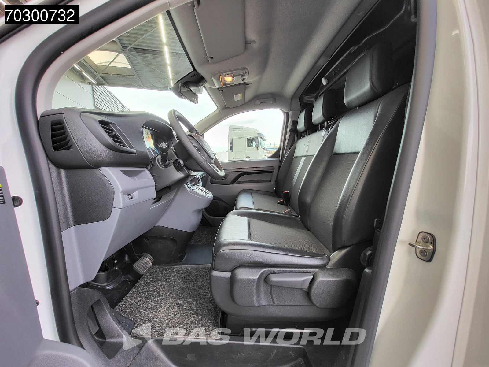 Hoofdafbeelding Peugeot e-Expert