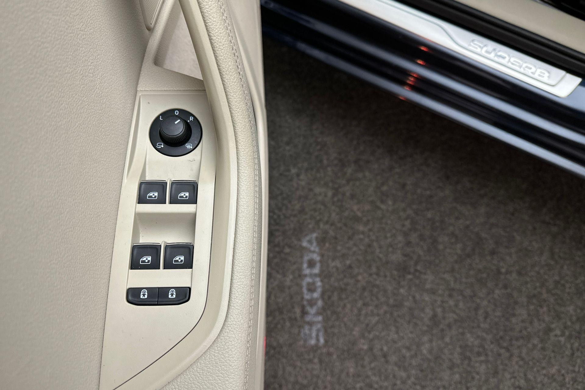 Hoofdafbeelding Škoda Superb