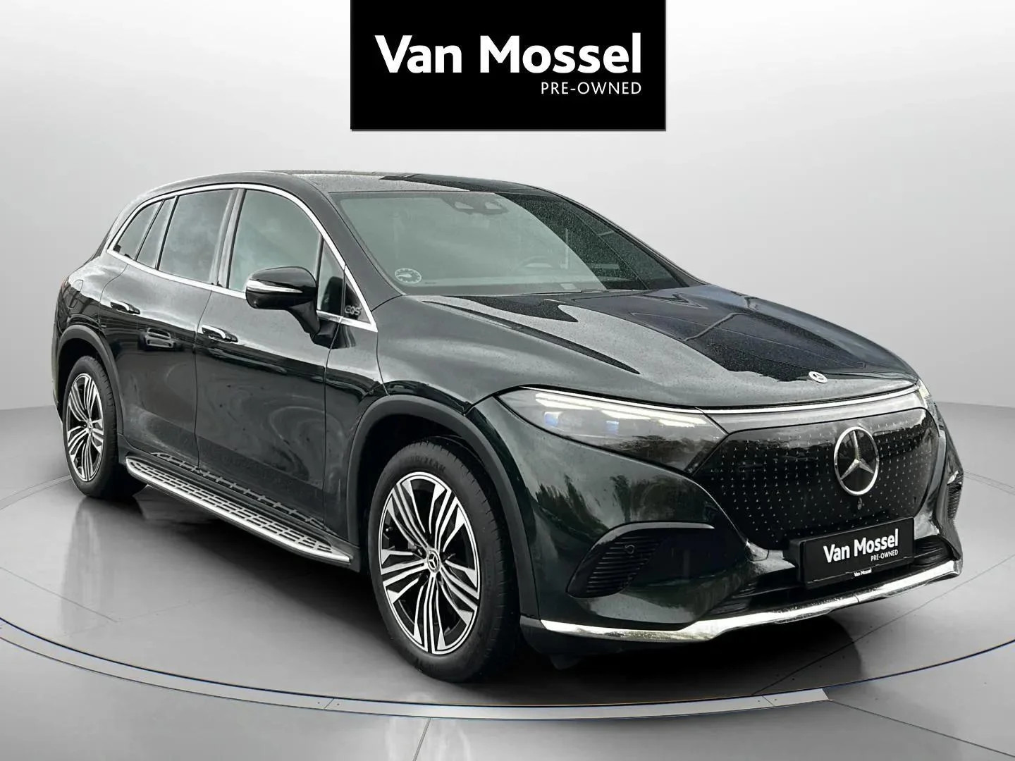 Mercedes-Benz-EQS-image-2