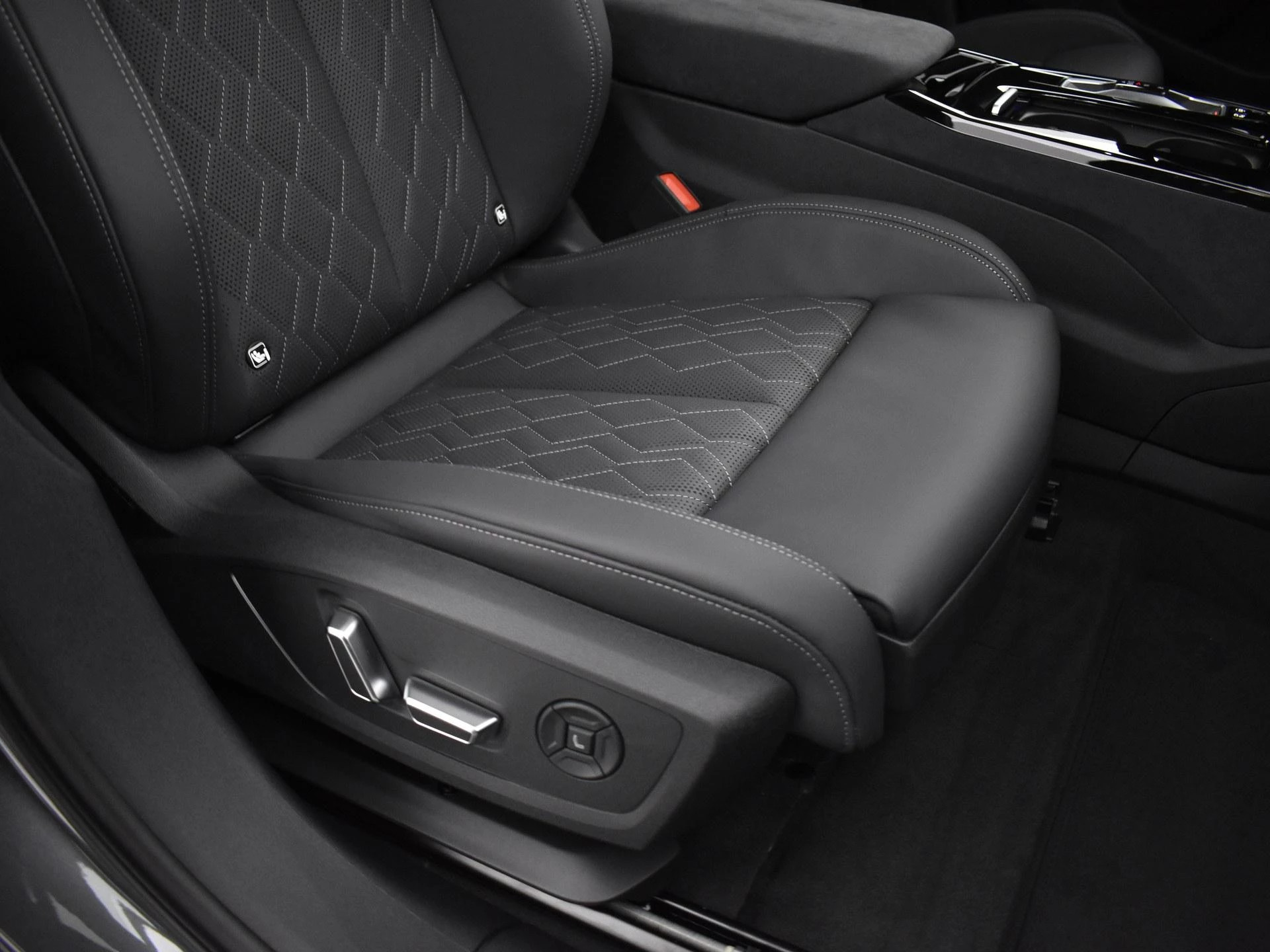 Hoofdafbeelding Audi S6 Avant e-tron