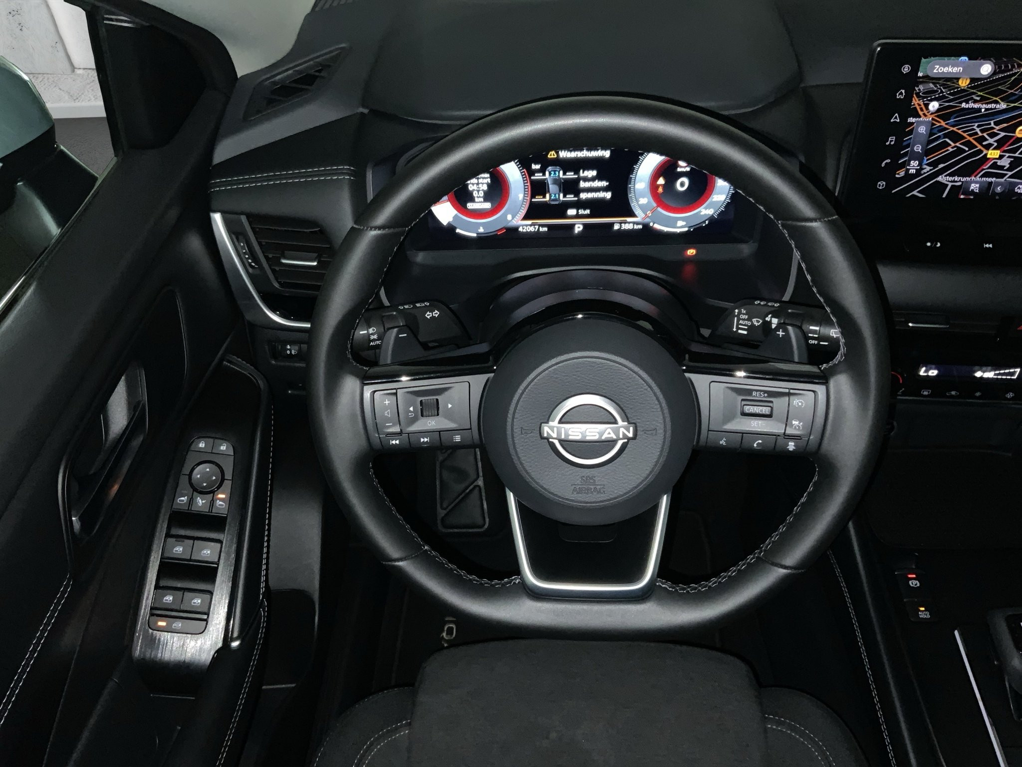 Nissan-QASHQAI-image-12