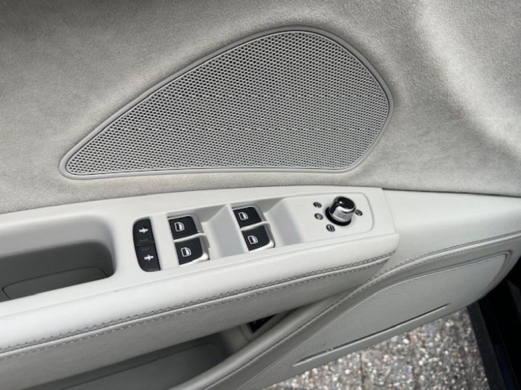 Hoofdafbeelding Audi S8