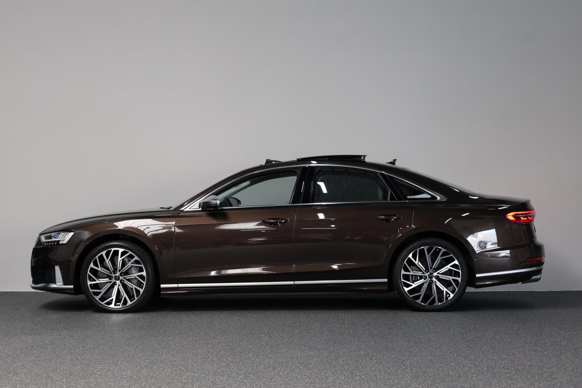Hoofdafbeelding Audi S8