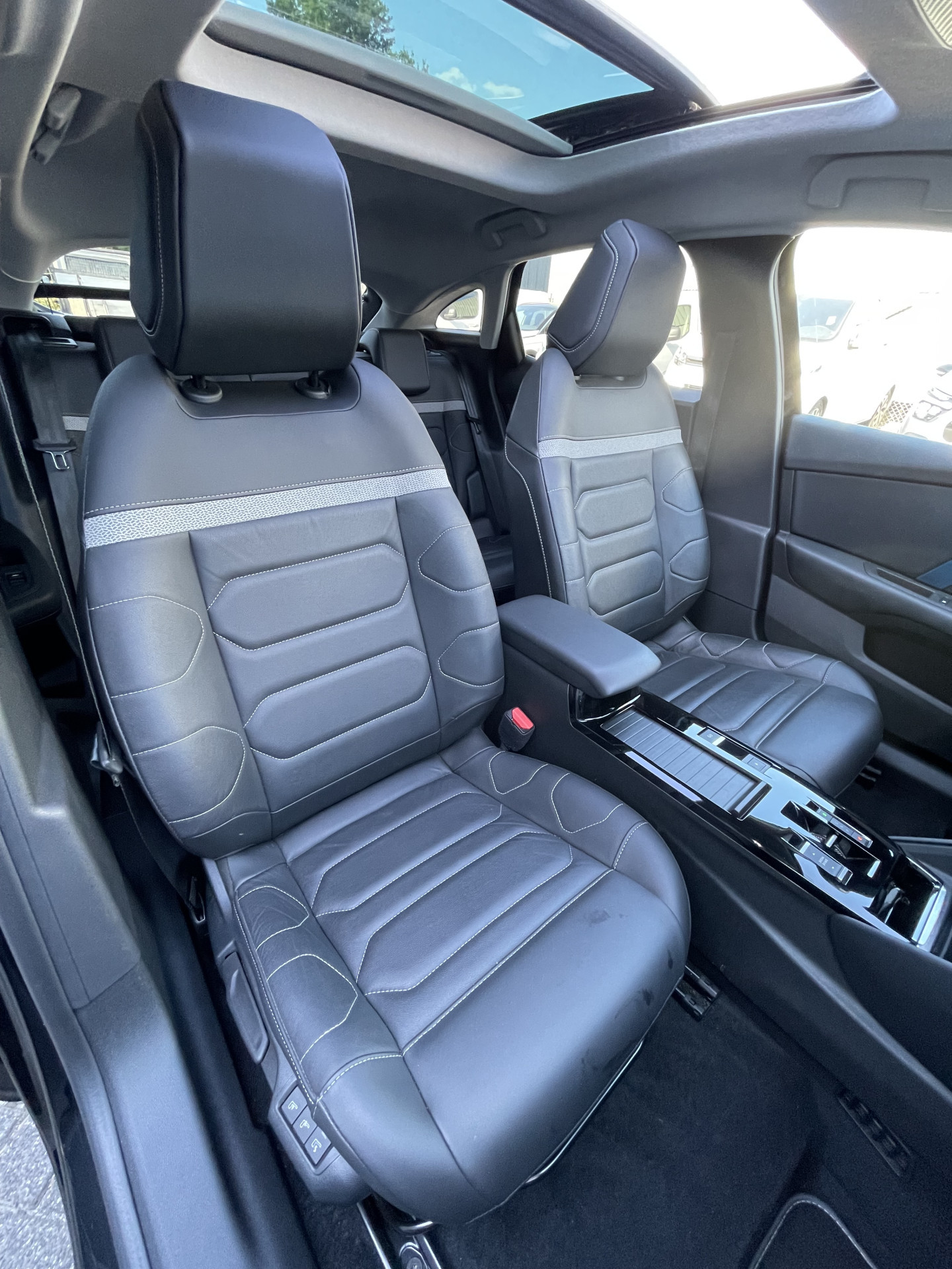 Hoofdafbeelding Citroën ë-C4