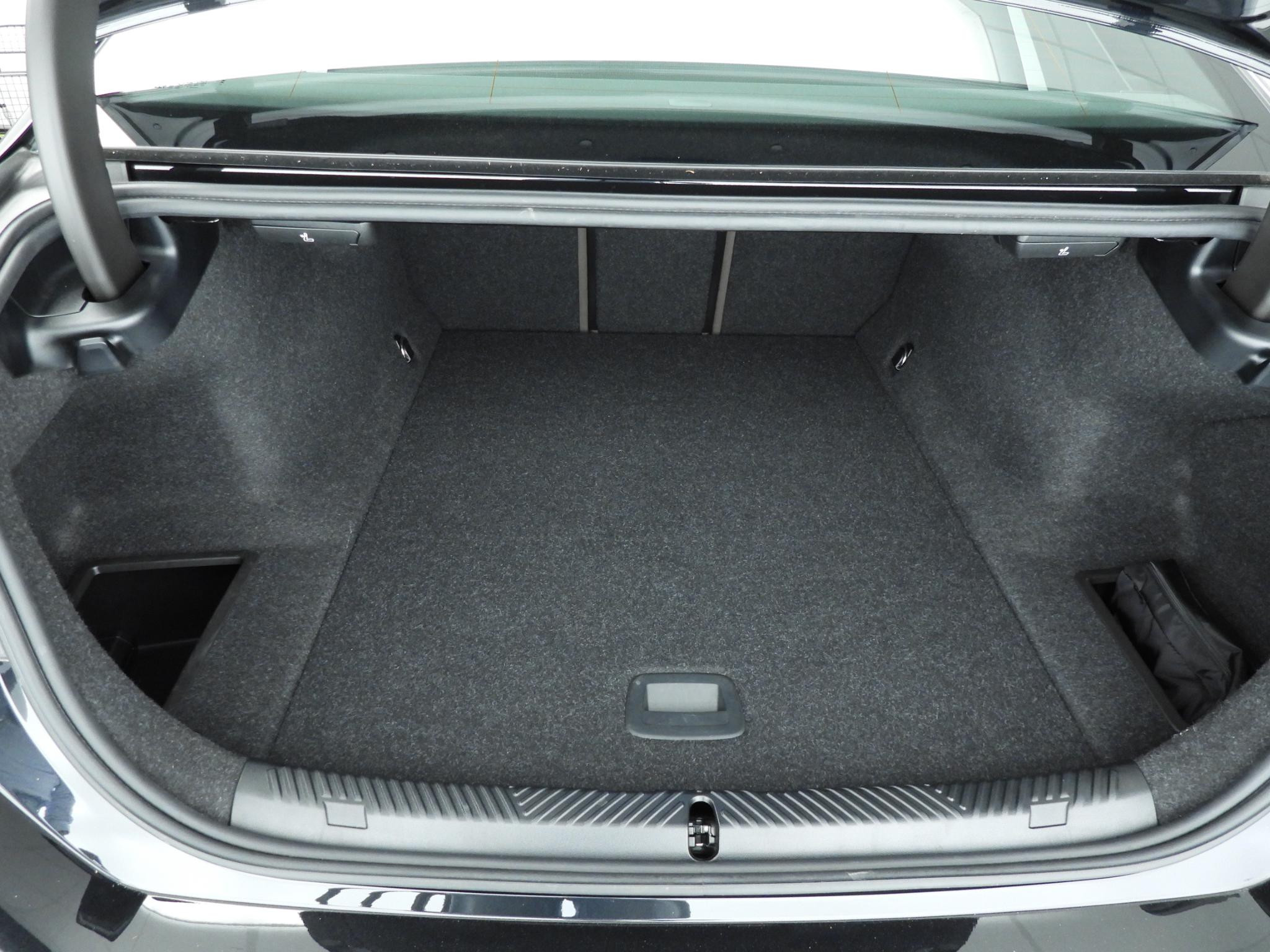 Hoofdafbeelding BMW i5