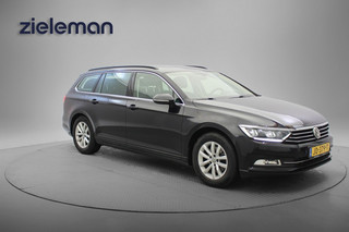 Volkswagen Passat Variant 1.6 TDI Comfortline Automaat - Navi, Cruise, Clima, Trekhaak