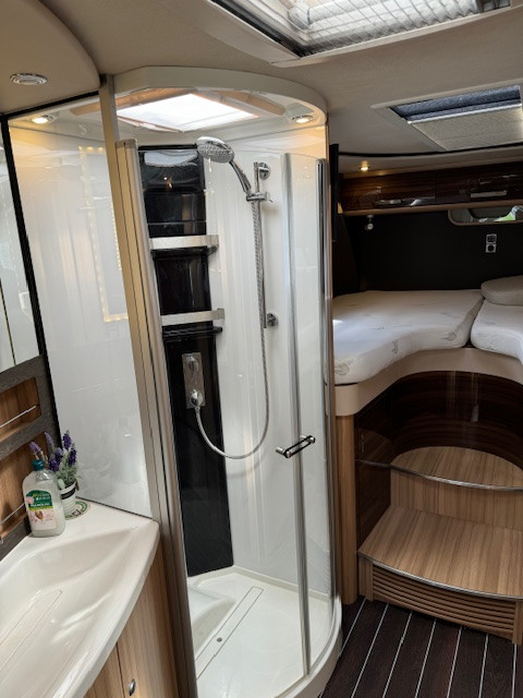 Hoofdafbeelding Knaus R03