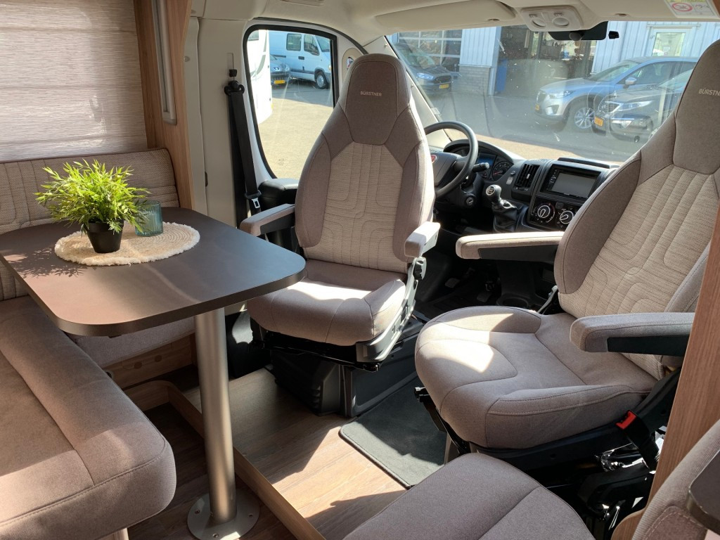 Hoofdafbeelding Bürstner Lyseo Time 2021 38.964km