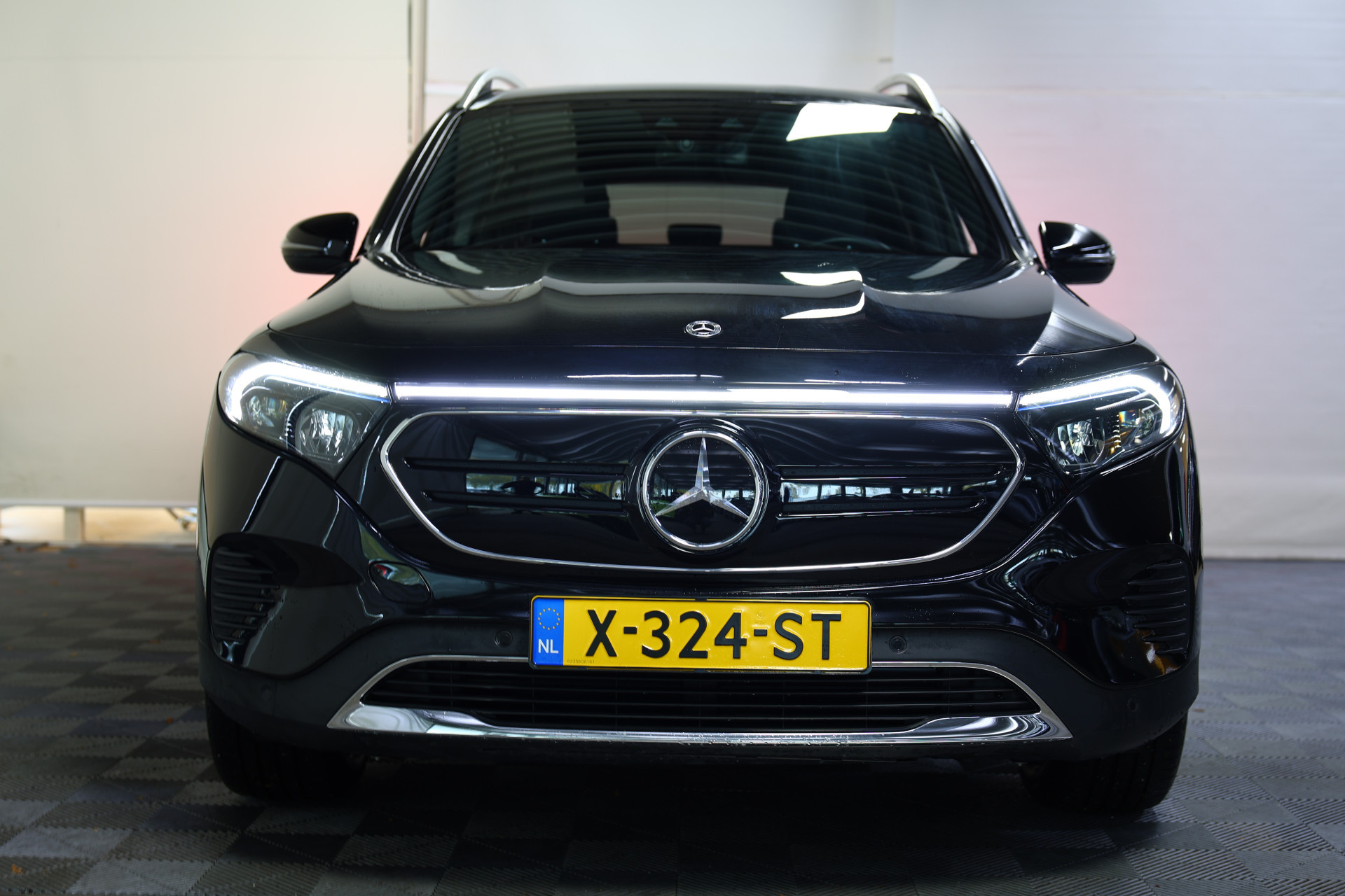 Hoofdafbeelding Mercedes-Benz EQB