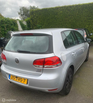 Volkswagen Golf 1.6 TDI Highline BlueMotion