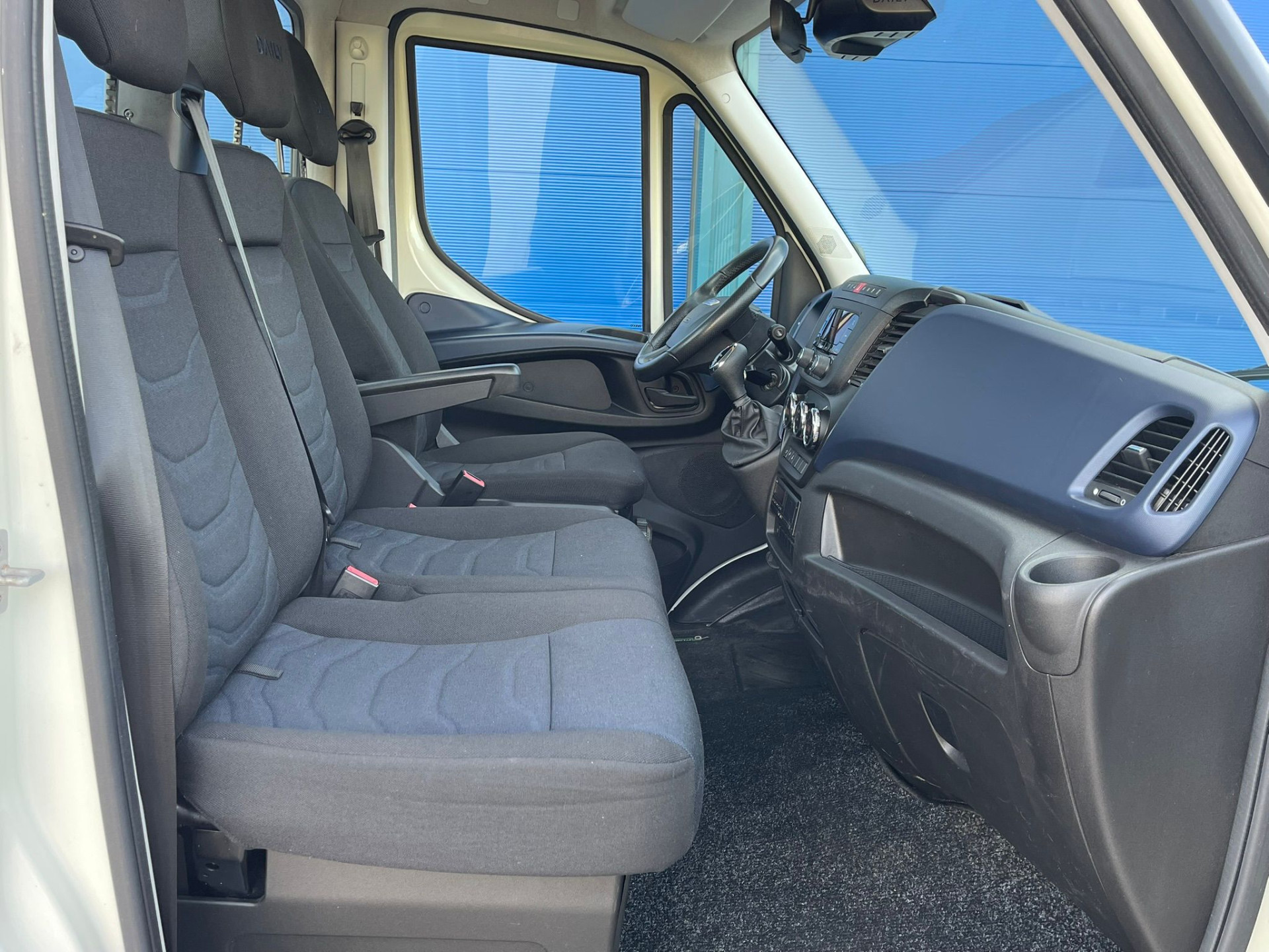 Hoofdafbeelding Iveco 40C16 Be-Trekker +  Semi Dieplader Veldhuizen 7.5 M Automaat / Nieuwstaat!