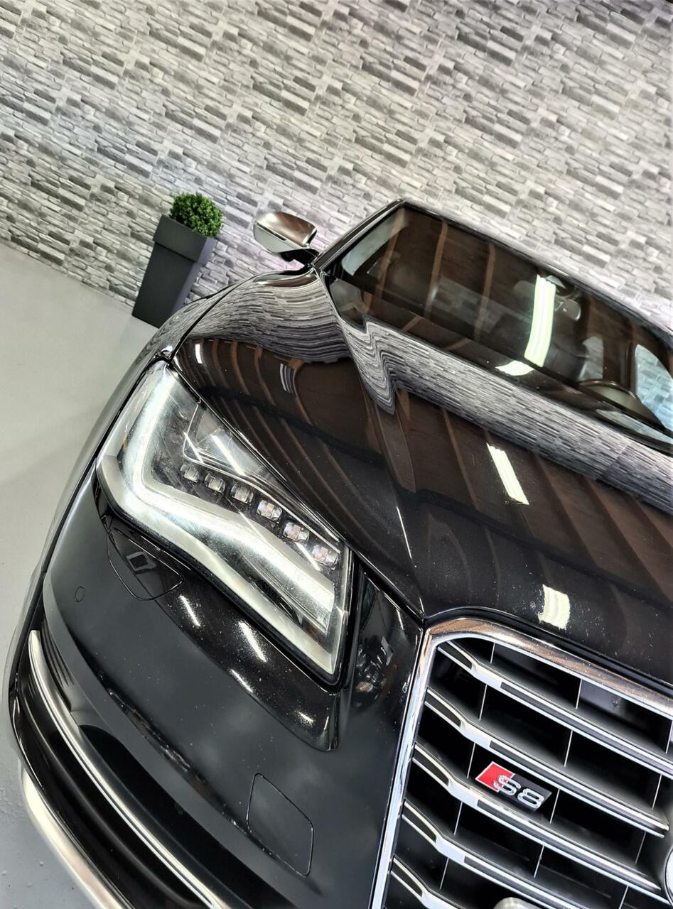 Hoofdafbeelding Audi S8