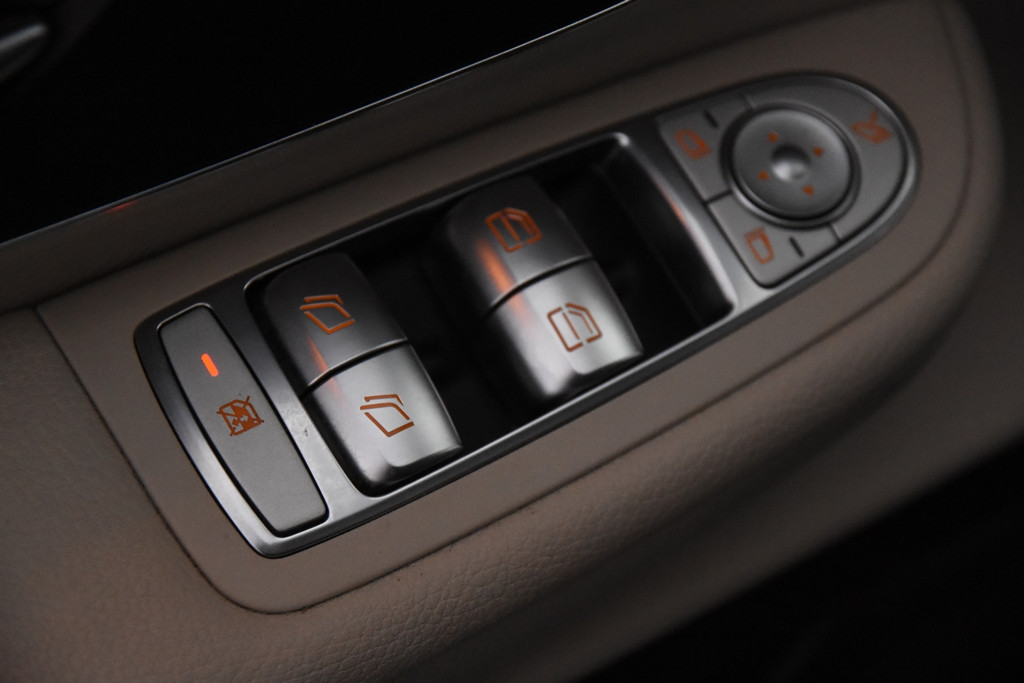 Hoofdafbeelding Mercedes-Benz Marco Polo