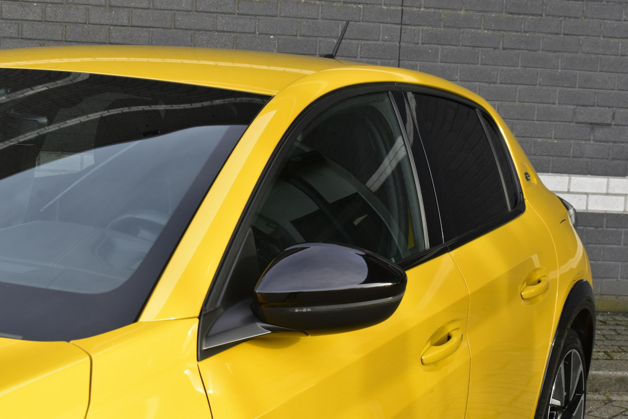 Hoofdafbeelding Peugeot e-208