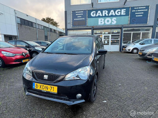 Seat Mii 1.0 Style Sport / Navigatie/ Pdc / Cruise C. /Dealer.