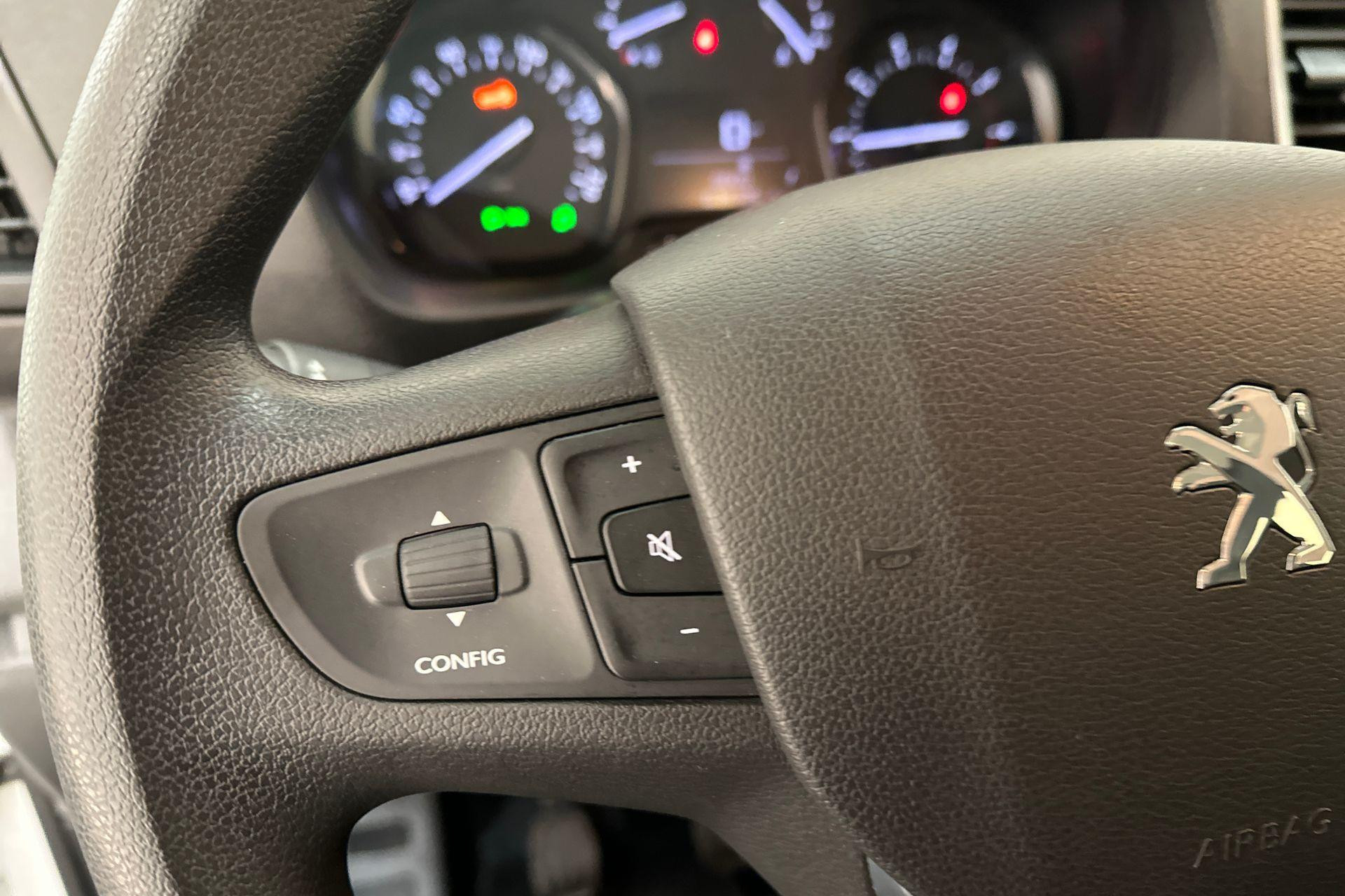 Hoofdafbeelding Peugeot Traveller