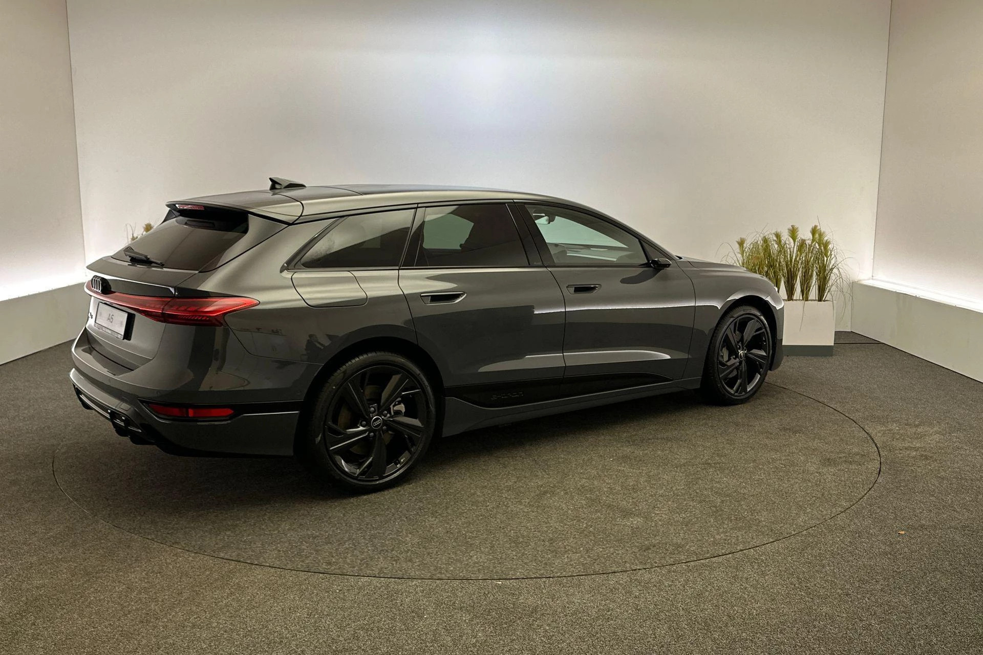 Hoofdafbeelding Audi A6 Avant e-tron