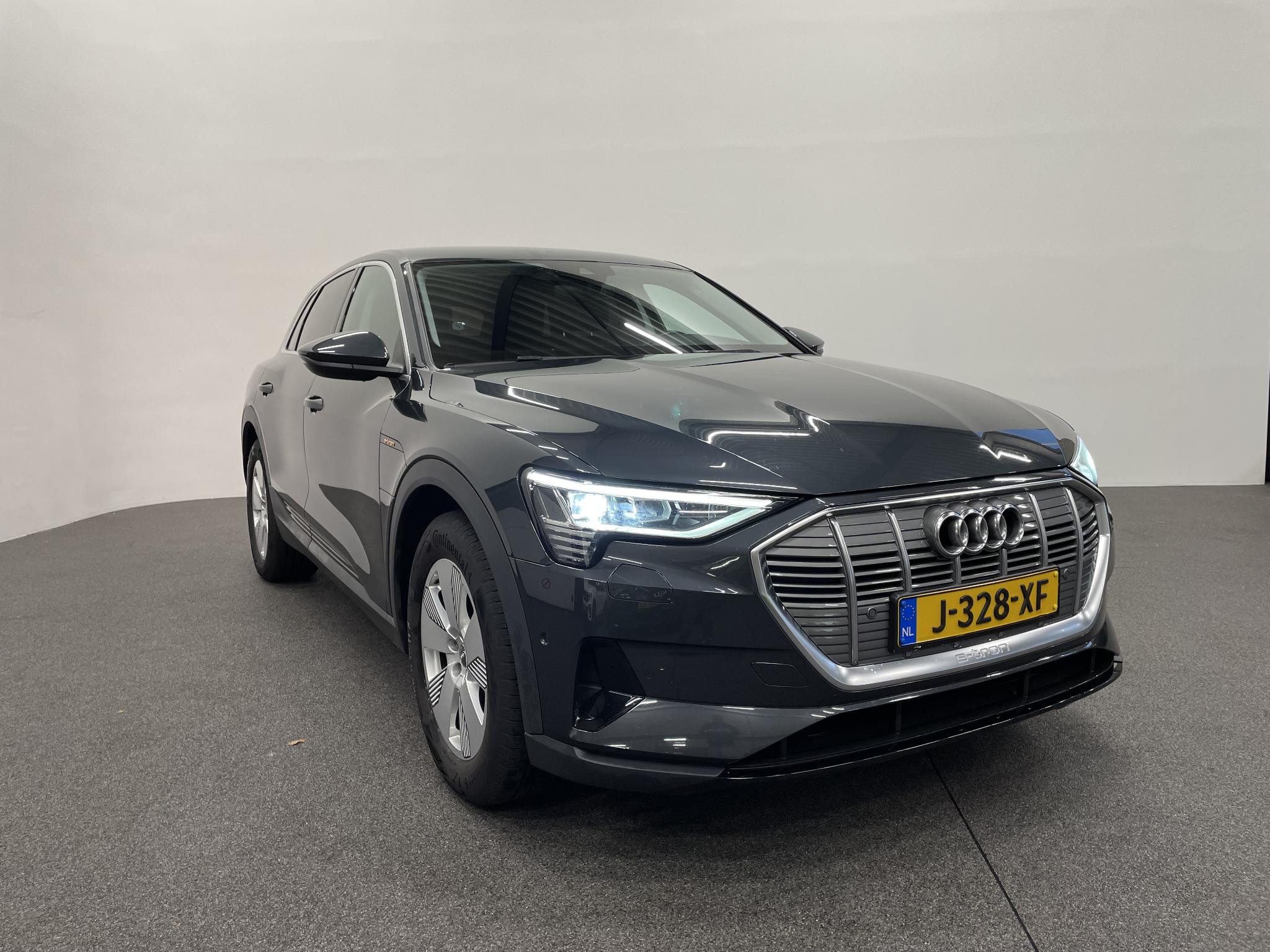 Hoofdafbeelding Audi e-tron
