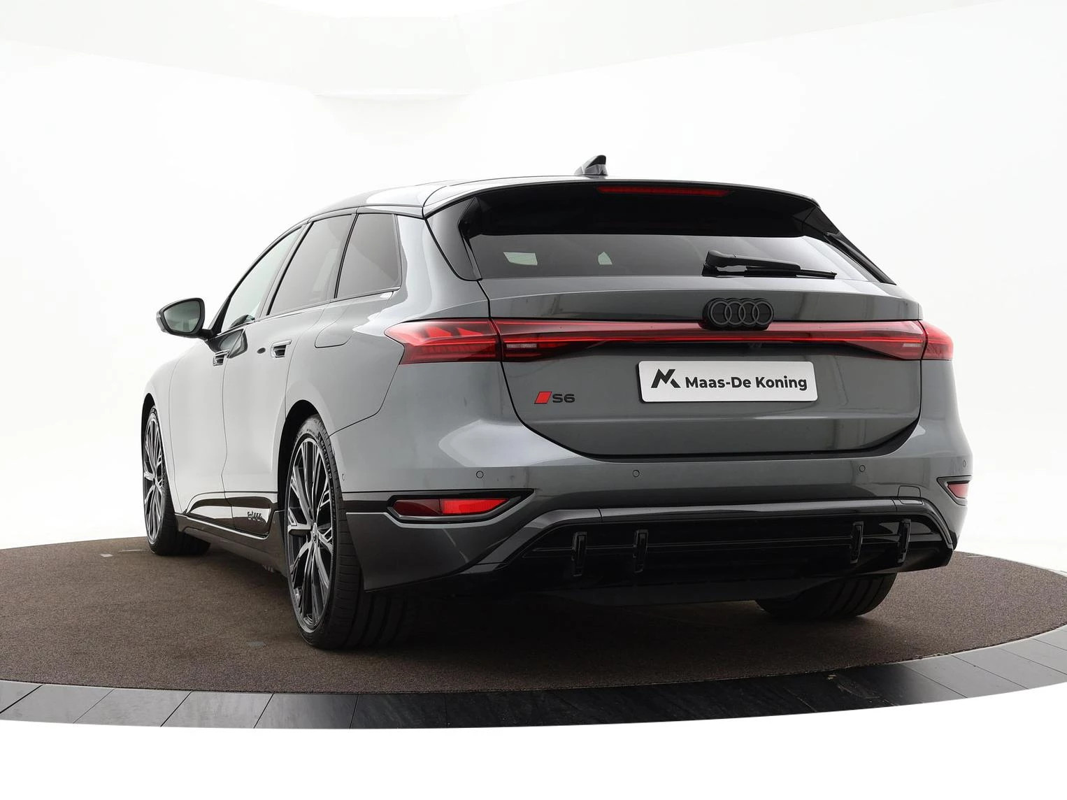 Hoofdafbeelding Audi S6 Avant e-tron