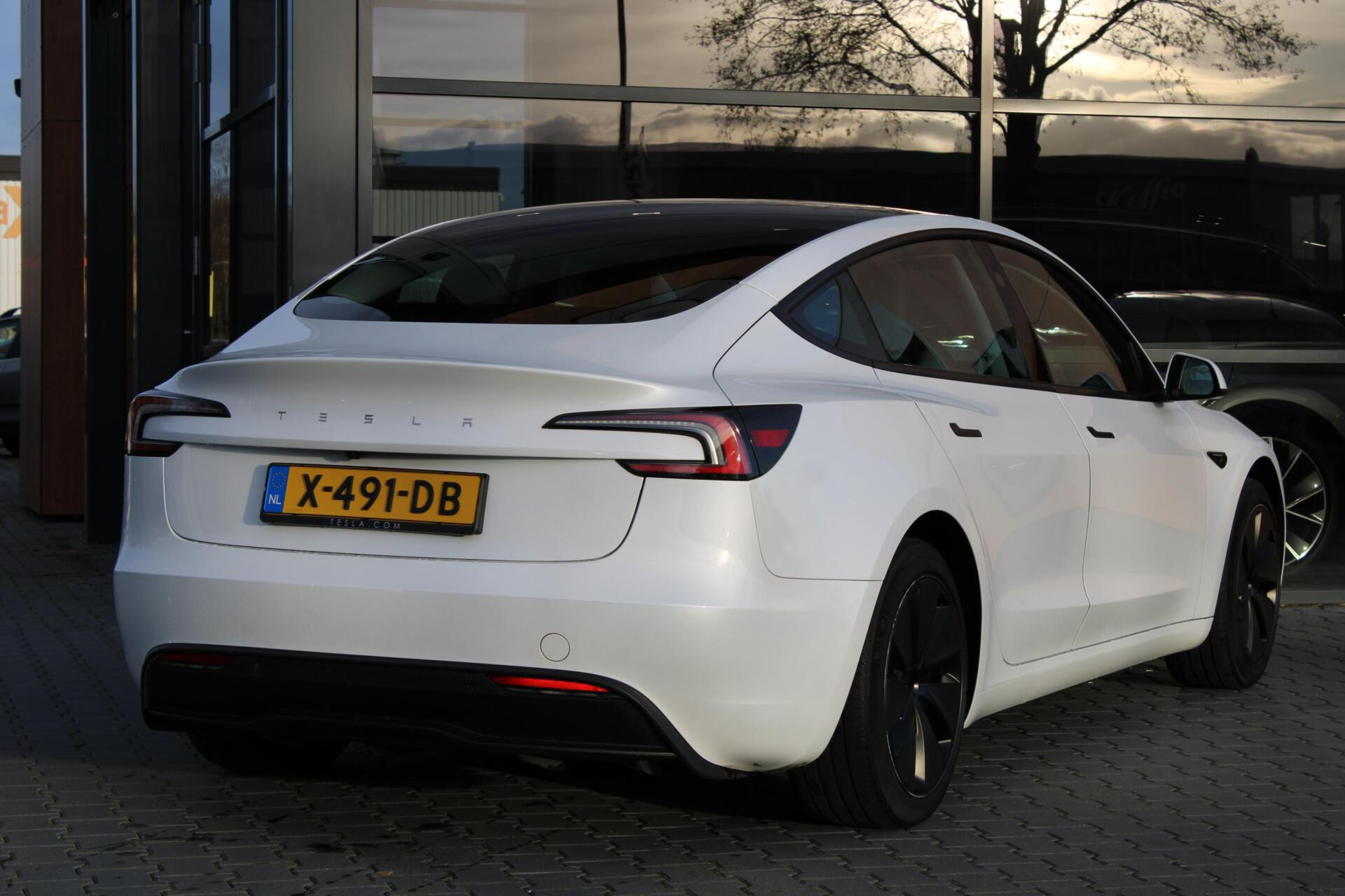 Hoofdafbeelding Tesla Model 3