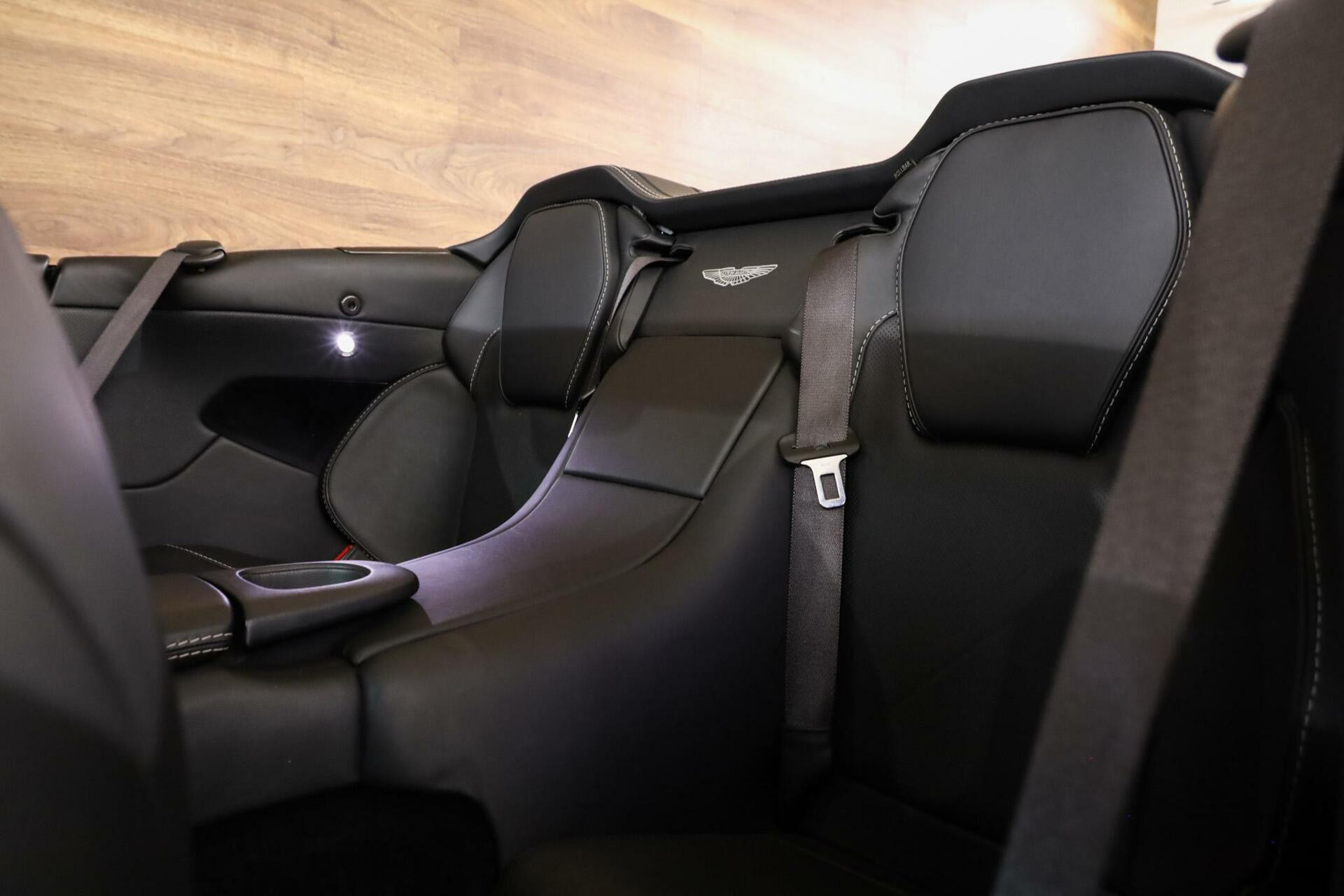 Hoofdafbeelding Aston Martin V12 Vanquish