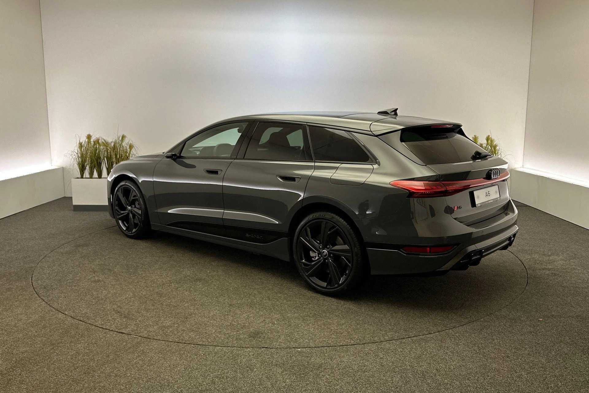 Hoofdafbeelding Audi A6 Avant e-tron