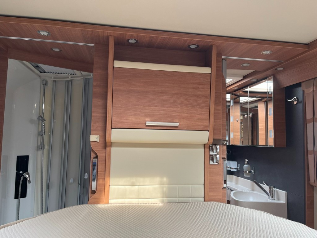 Hoofdafbeelding Carthago Chic C-line 5.0 Qb Suite 180pk Automaat