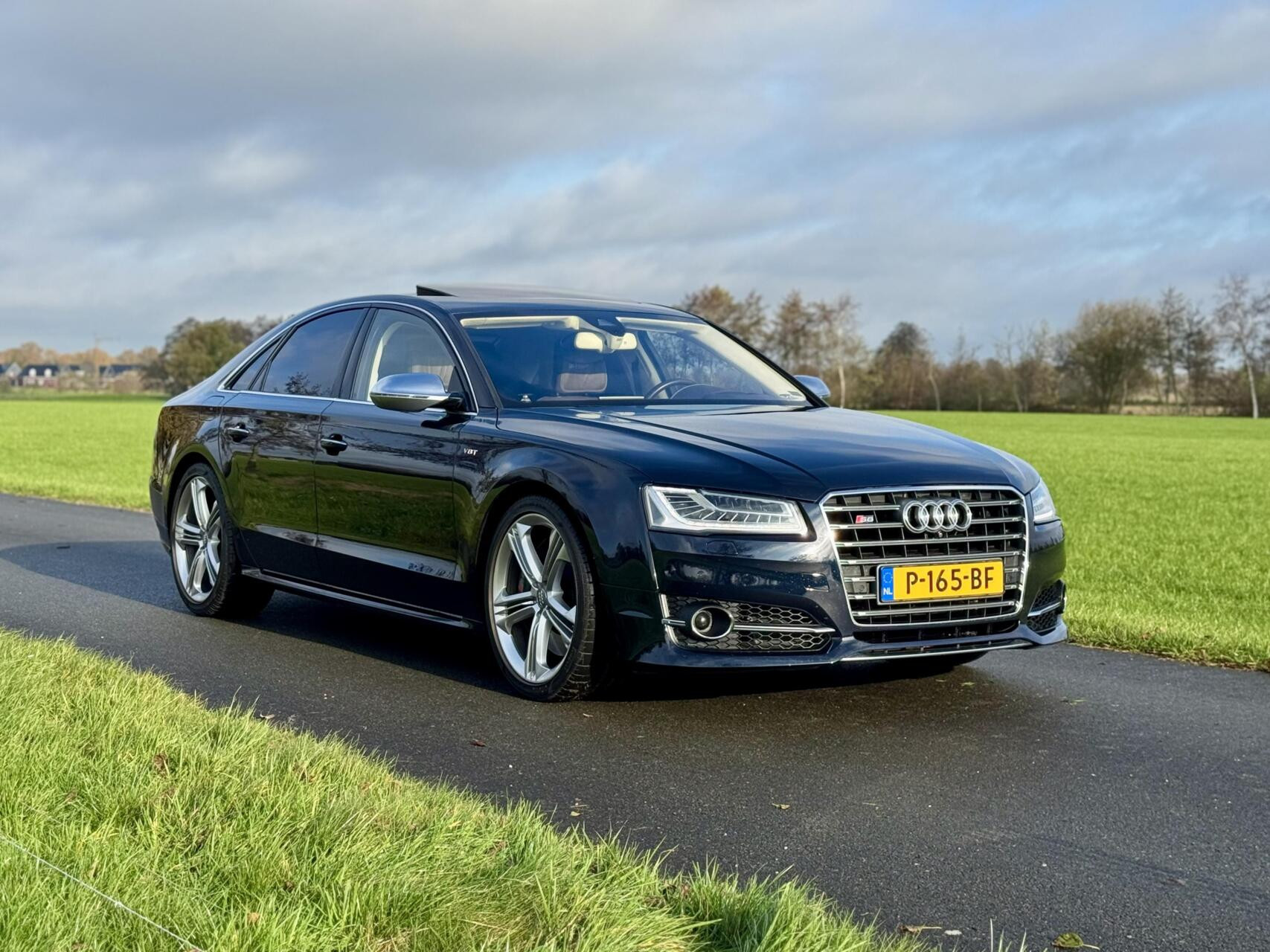 Hoofdafbeelding Audi S8