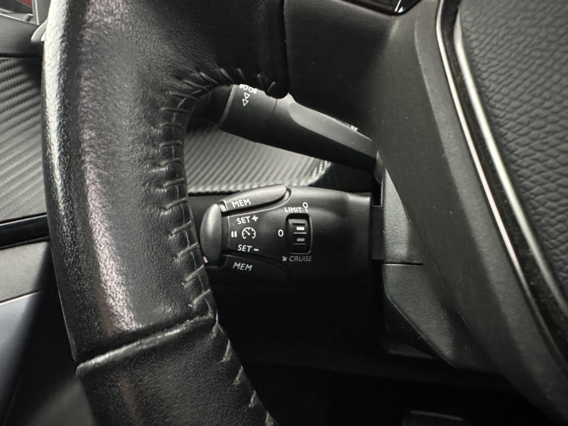 Hoofdafbeelding Peugeot e-2008