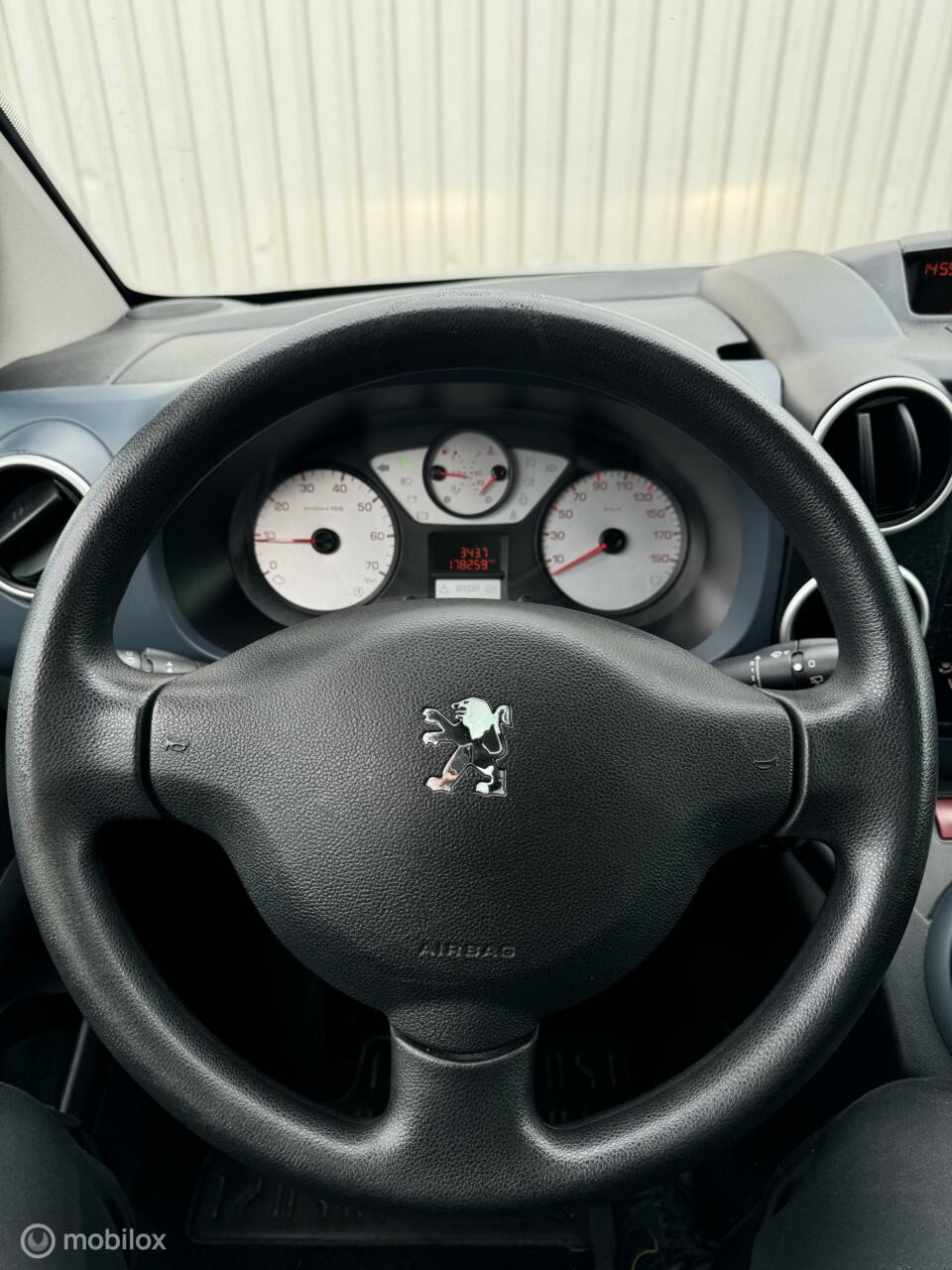 Hoofdafbeelding Peugeot Partner