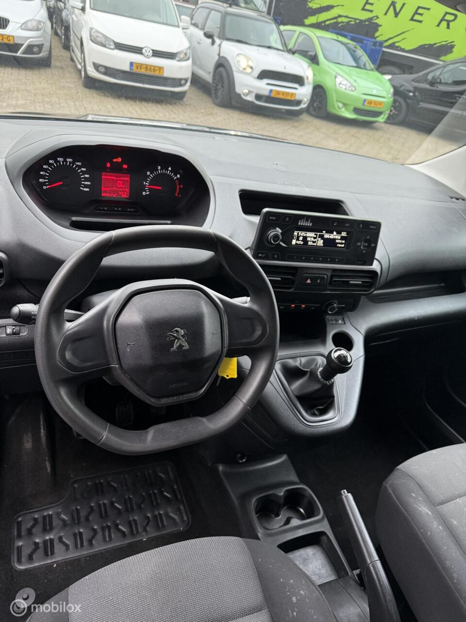 Hoofdafbeelding Peugeot Partner