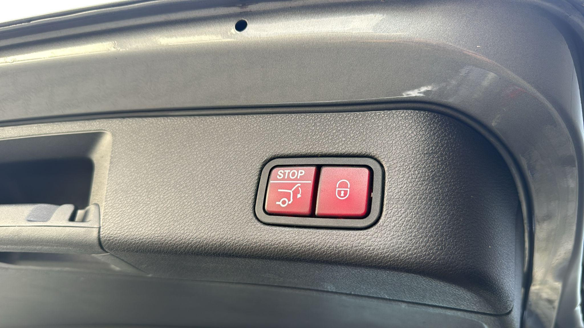 Hoofdafbeelding Mercedes-Benz M-Klasse