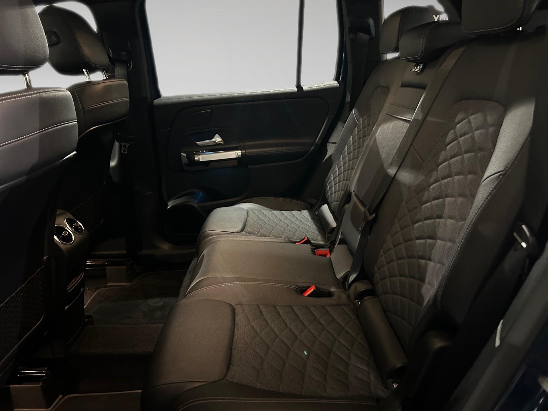 Mercedes-Benz-GLB-image-10